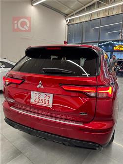 ميتسوبيشي اوتلاندر